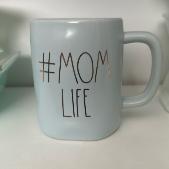Mom Life Rae Dunn mug pale blue - Picture 1 of 4